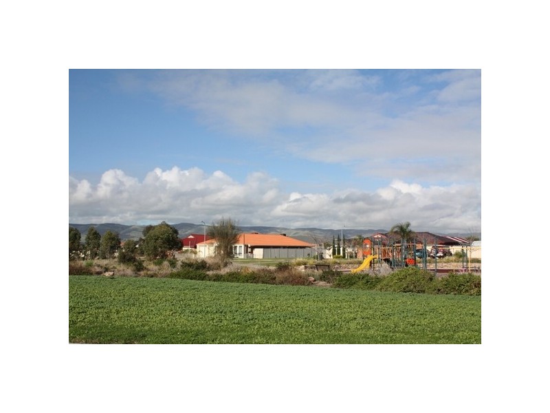 4 Razor Avenue, Aldinga Beach SA 5173