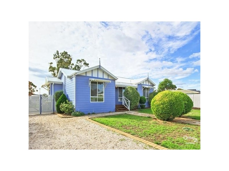 17 Hamilton Road, Aldinga Beach SA 5173