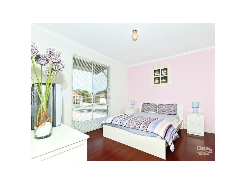 17 Hamilton Road, Aldinga Beach SA 5173