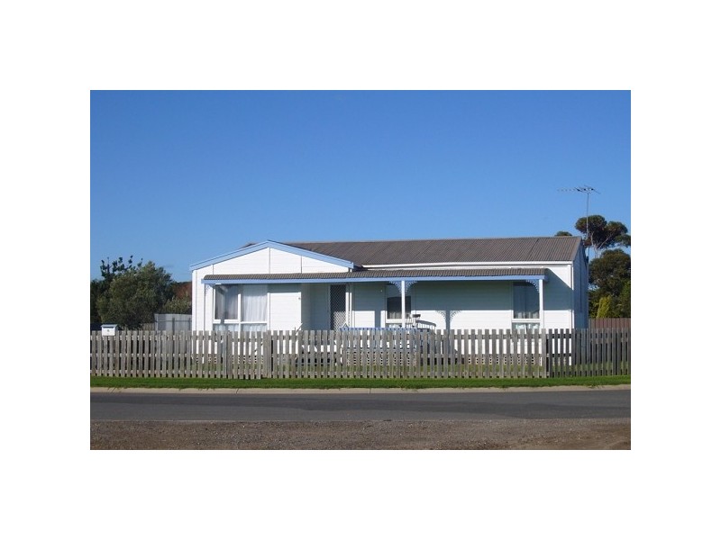 6 Harvey Crescent, Aldinga Beach SA 5173