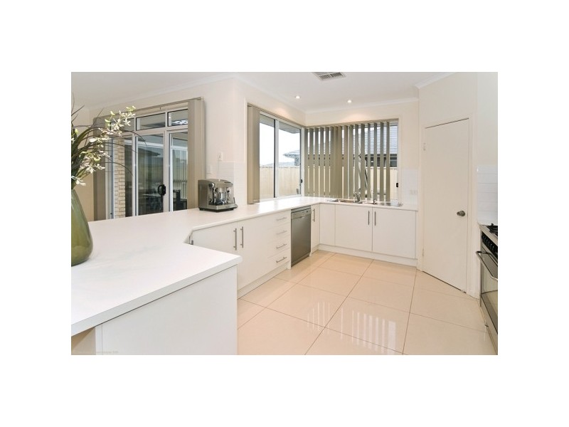 37 Basin Street, Aldinga Beach SA 5173