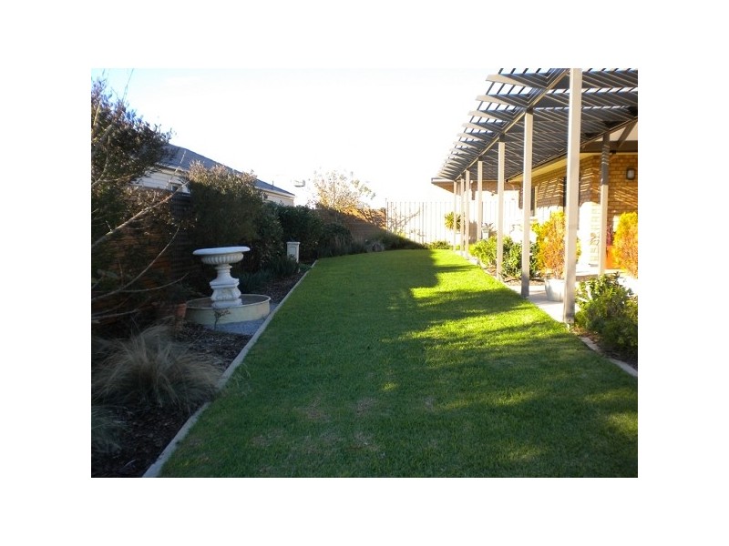 1 Nicholl Avenue, Aldinga Beach SA 5173