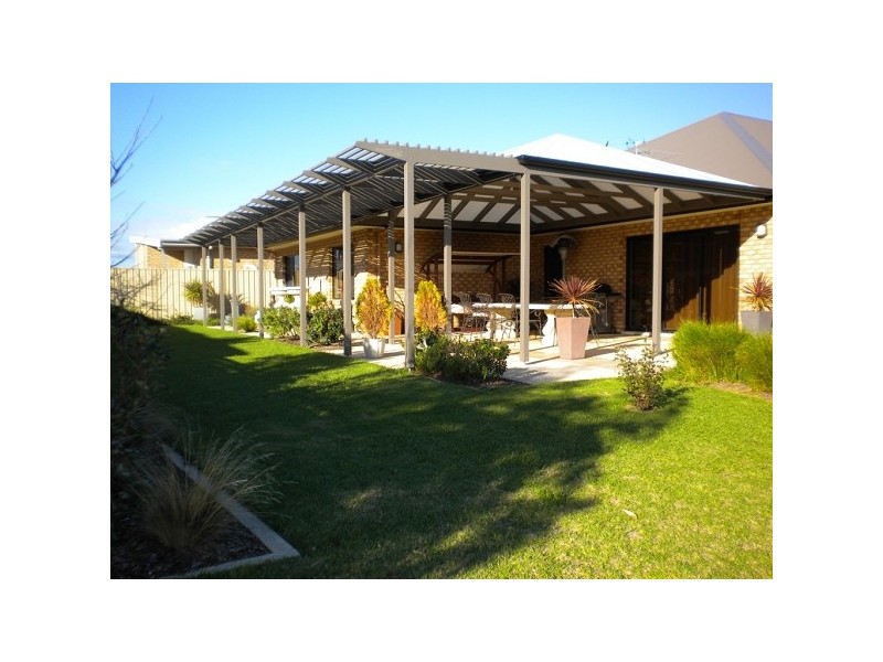 1 Nicholl Avenue, Aldinga Beach SA 5173