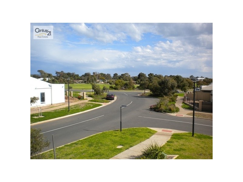 1 Nicholl Avenue, Aldinga Beach SA 5173