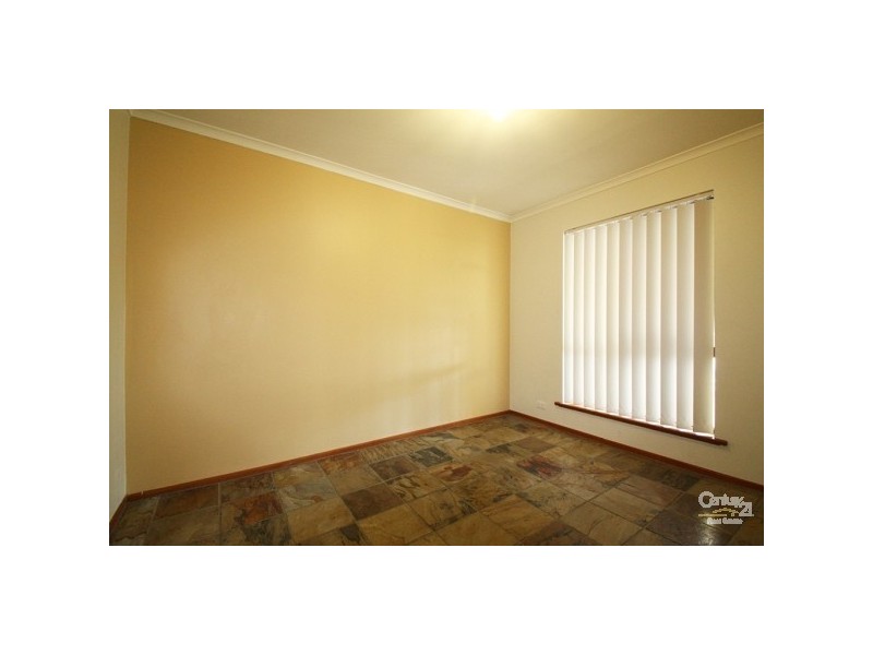 20 Warburton Drive, Woodcroft SA 5162