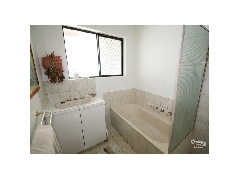 20 Warburton Drive, Woodcroft SA 5162
