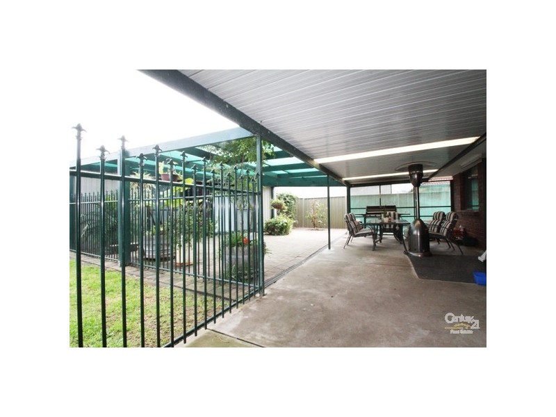20 Warburton Drive, Woodcroft SA 5162