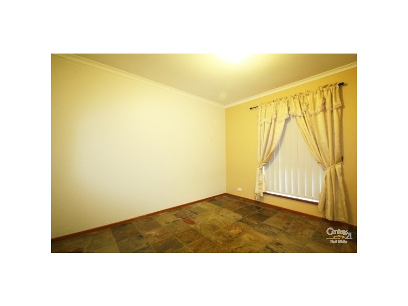20 Warburton Drive, Woodcroft SA 5162