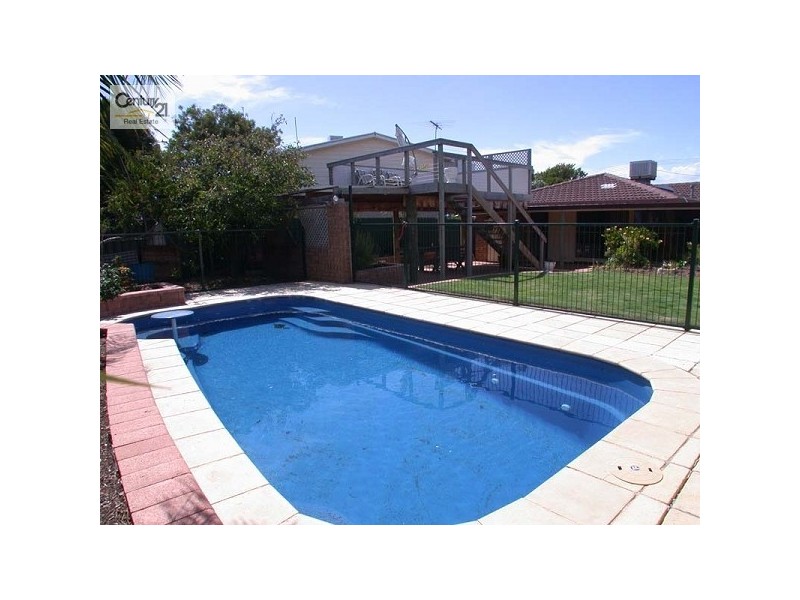 18 Sunnyside Avenue, Maslin Beach SA 5170