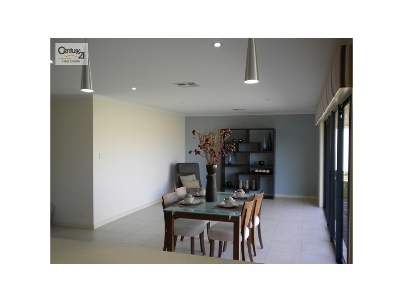 8 Nicholl Avenue, Aldinga Beach SA 5173