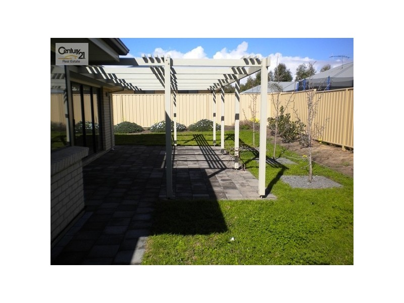 8 Nicholl Avenue, Aldinga Beach SA 5173