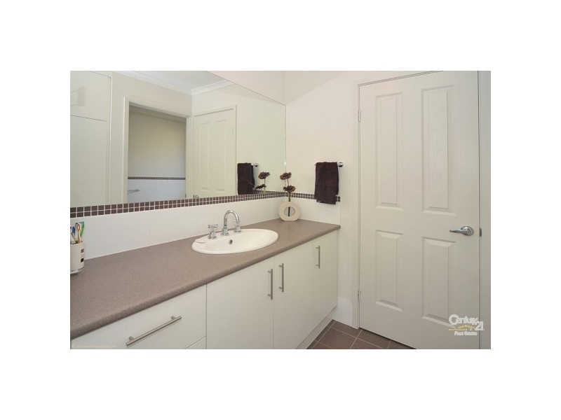 18 Banksia Avenue, Aldinga Beach SA 5173