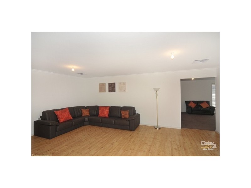 18 Banksia Avenue, Aldinga Beach SA 5173