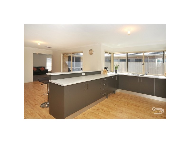 18 Banksia Avenue, Aldinga Beach SA 5173