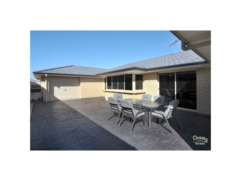 18 Banksia Avenue, Aldinga Beach SA 5173