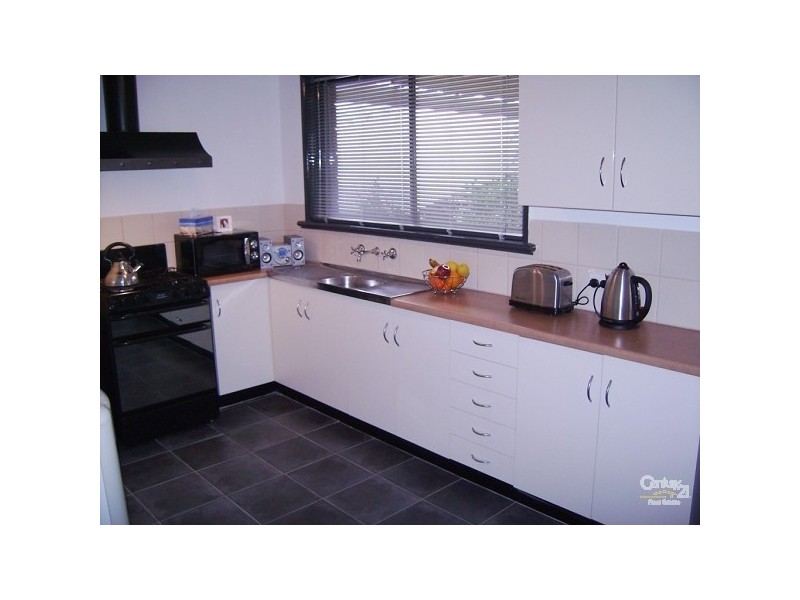 34 Heysen Drive, Trott Park SA 5158