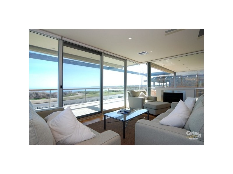 33 Esplanade, Port Willunga SA 5173