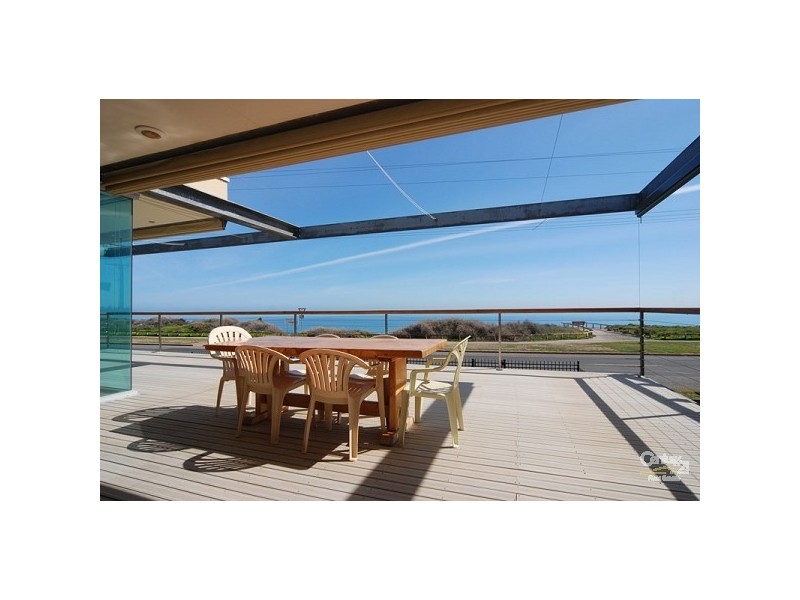 33 Esplanade, Port Willunga SA 5173