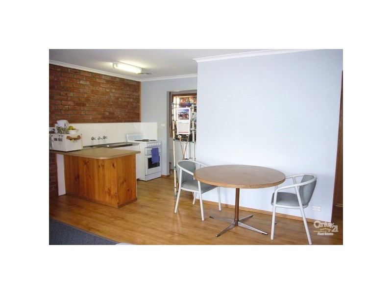 Unit 1/4 Seven Hills Heights, Sellicks Beach SA 5174