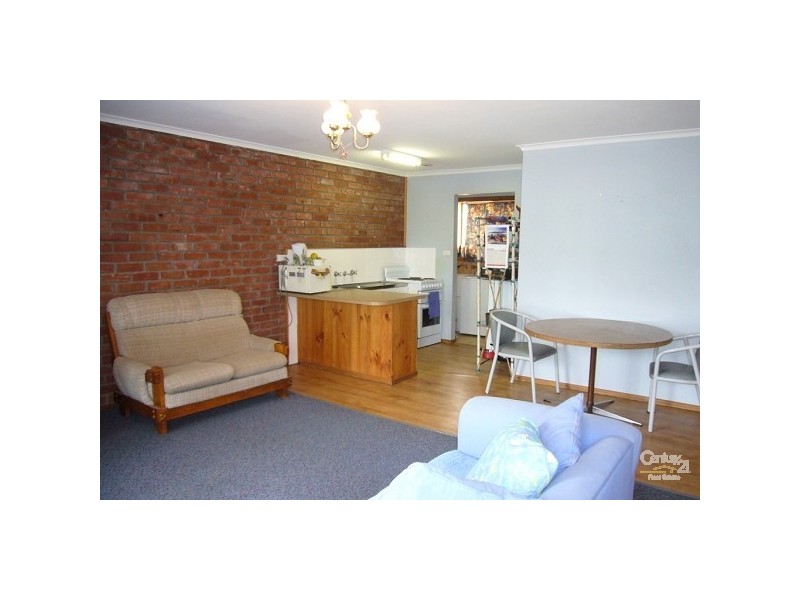 Unit 1/4 Seven Hills Heights, Sellicks Beach SA 5174