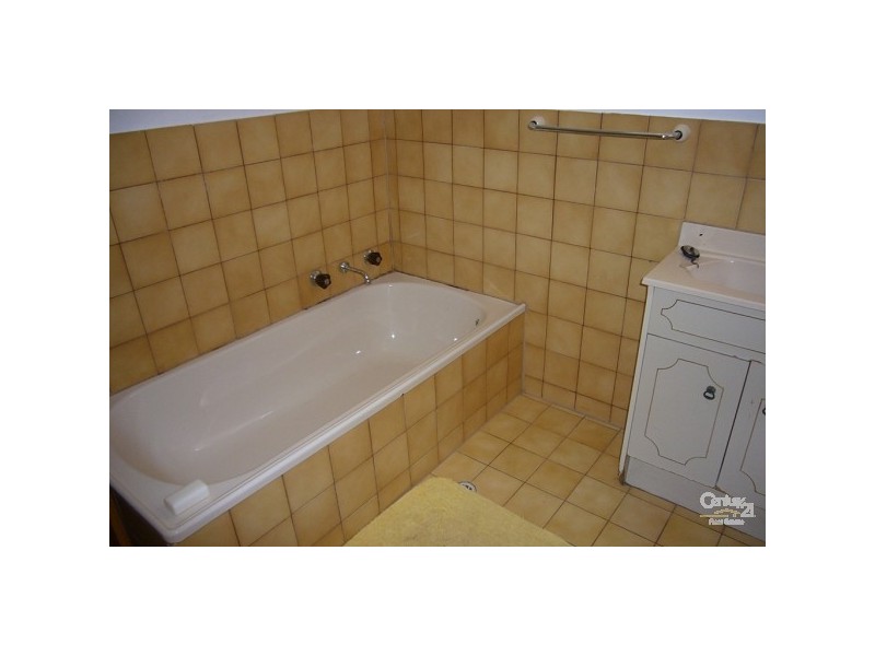 Unit 1/4 Seven Hills Heights, Sellicks Beach SA 5174