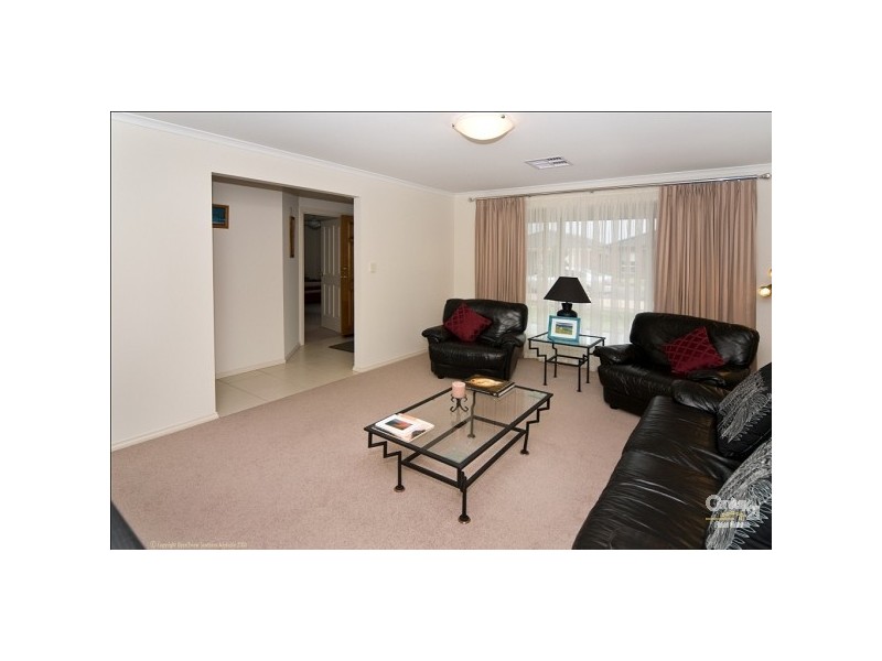 15 Stern Road, Seaford Meadows SA 5169