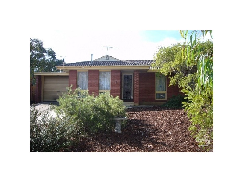 7 Edna Court, Hackham SA 5163