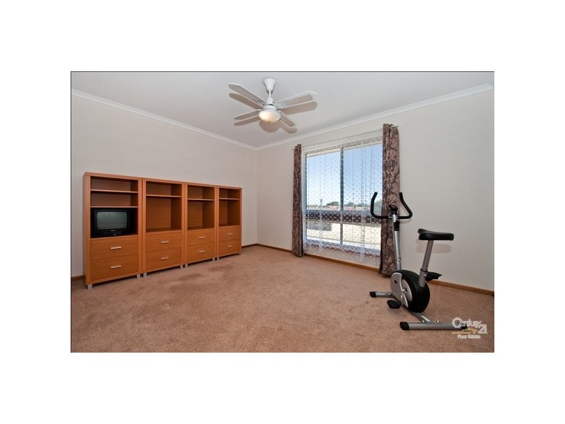 10 Plimsoll Road, Seaford SA 5169