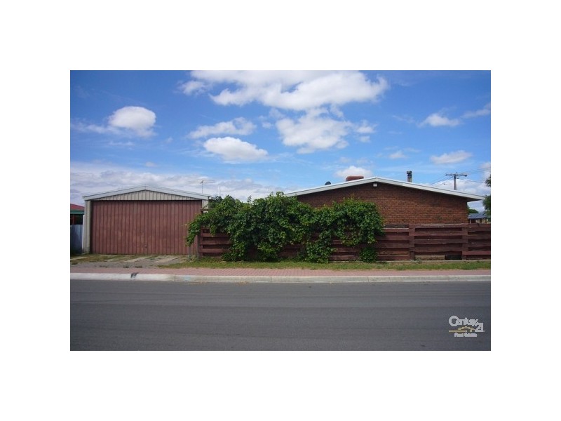 17 Croser Avenue, Aldinga Beach SA 5173