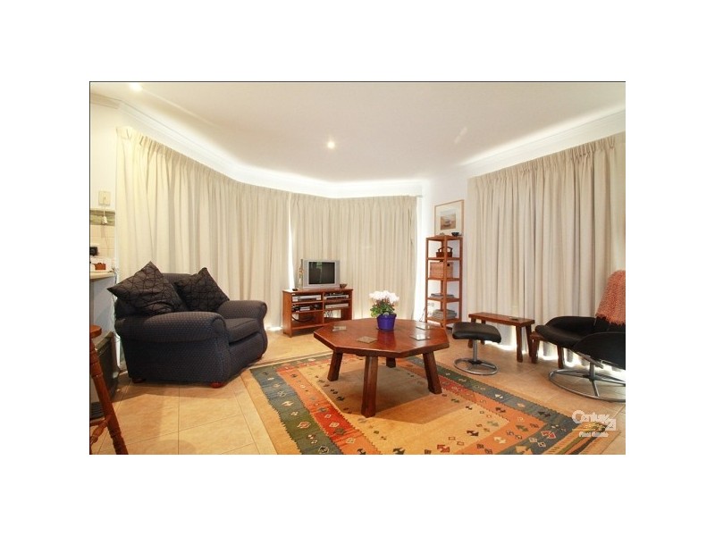 73 Valley View Drive, Mclaren Vale SA 5171