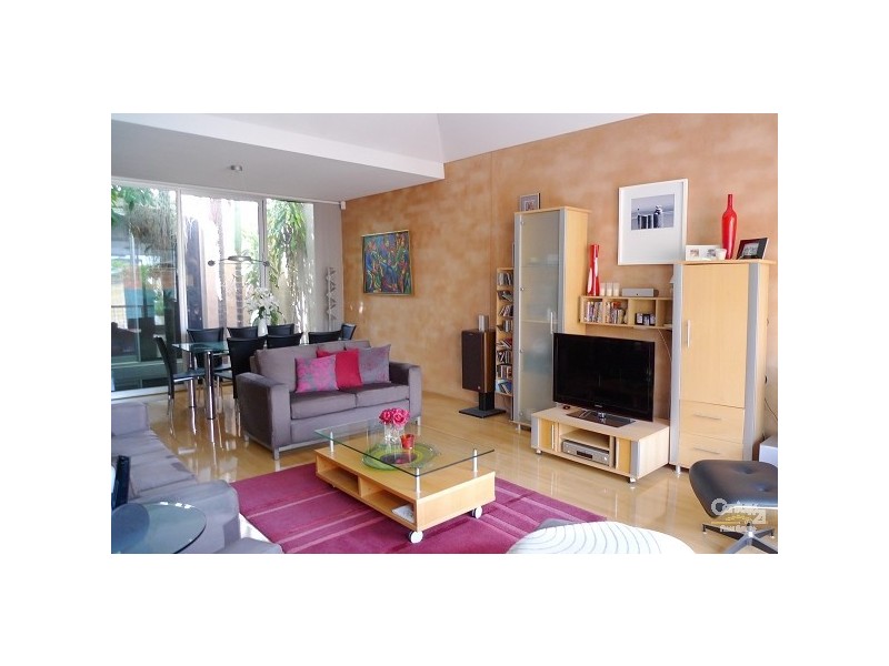 16 Tucker Street, Adelaide SA 5000