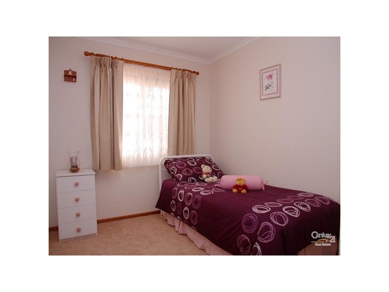 33 Whitestone Crescent, Seaford Rise SA 5169