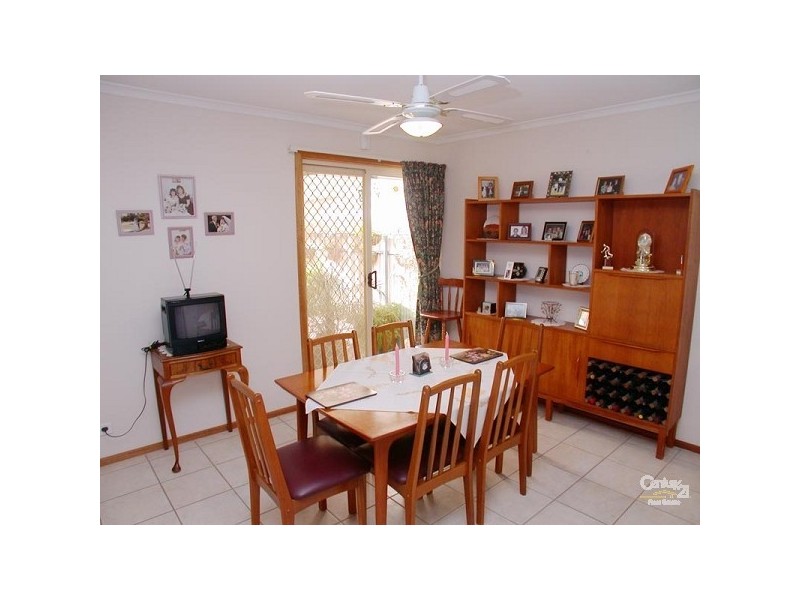 33 Whitestone Crescent, Seaford Rise SA 5169