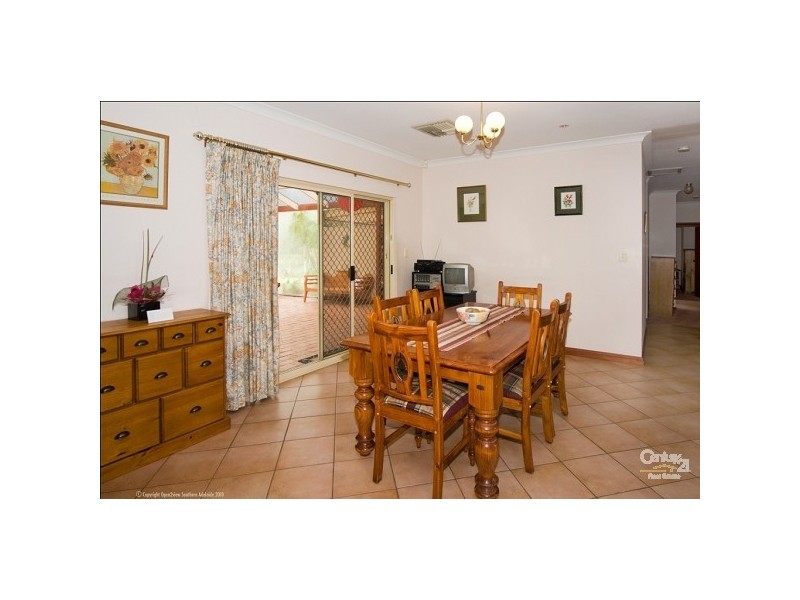 8 Cox Road, Aldinga Beach SA 5173