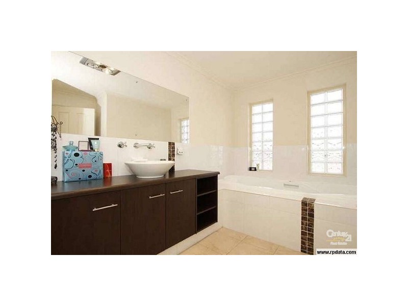 16 Parkview Circuit, Seaford Rise SA 5169