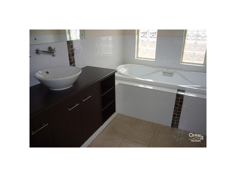 16 Parkview Circuit, Seaford Rise SA 5169