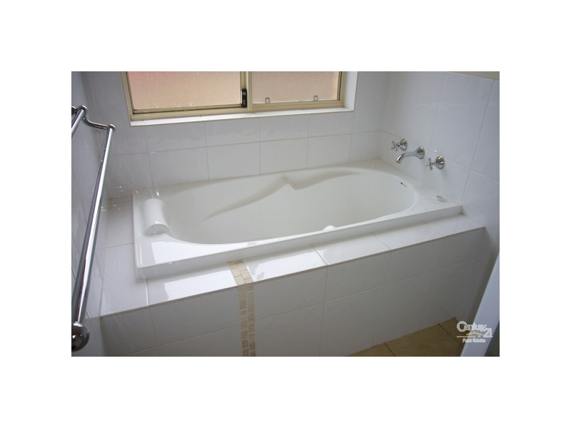 16 Parkview Circuit, Seaford Rise SA 5169