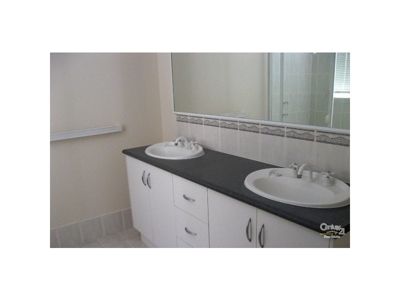 6 Barracoota Crescent, Aldinga Beach SA 5173