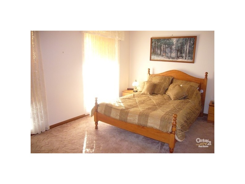 2 Rover Crescent, Port Willunga SA 5173