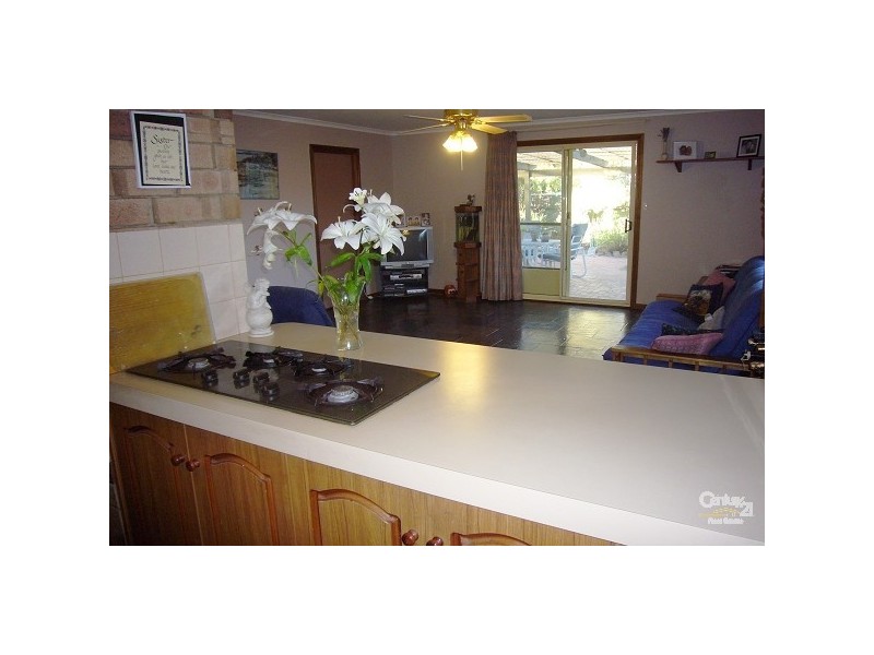 2 Rover Crescent, Port Willunga SA 5173