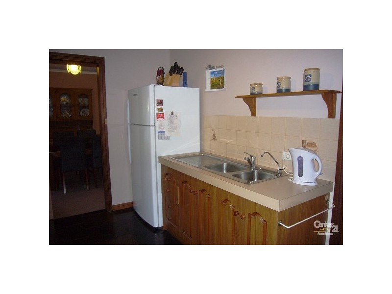 2 Rover Crescent, Port Willunga SA 5173