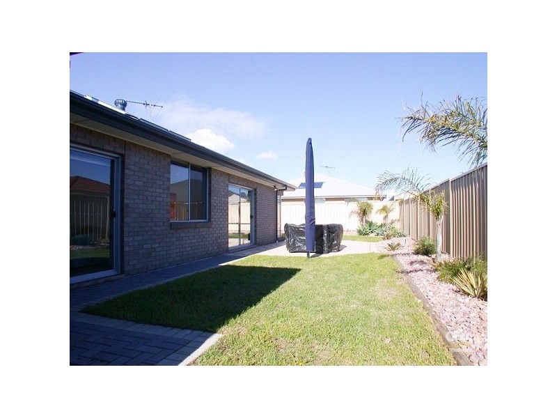 24 Nicholl Avenue, Aldinga Beach SA 5173