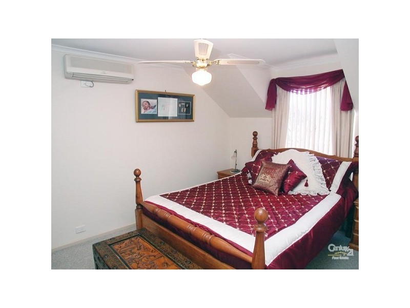 9 Hazeltine Drive, Seaford Rise SA 5169