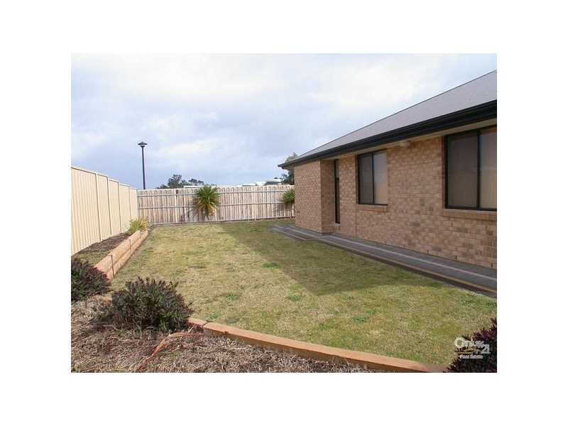 18 Basin Street, Aldinga Beach SA 5173