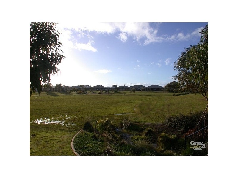 18 Basin Street, Aldinga Beach SA 5173