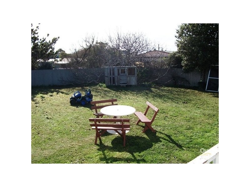 4 Harvey Crescent, Aldinga Beach SA 5173