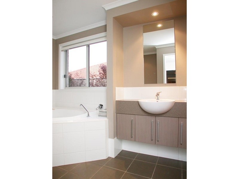 18 Corrimal Avenue, Noarlunga Downs SA 5168