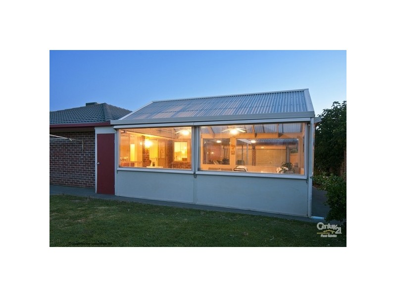 19 Livermead Way, Moana SA 5169