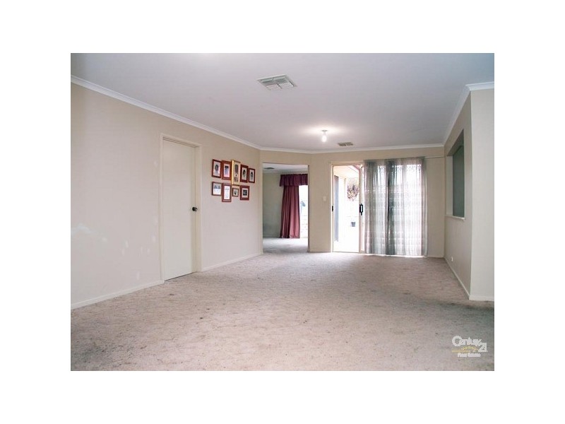 6 Oceanic Close, Seaford Rise SA 5169
