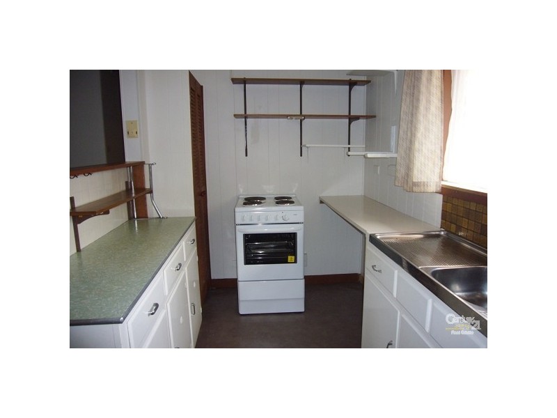 27 Caffrey Cres, Port Willunga SA 5173